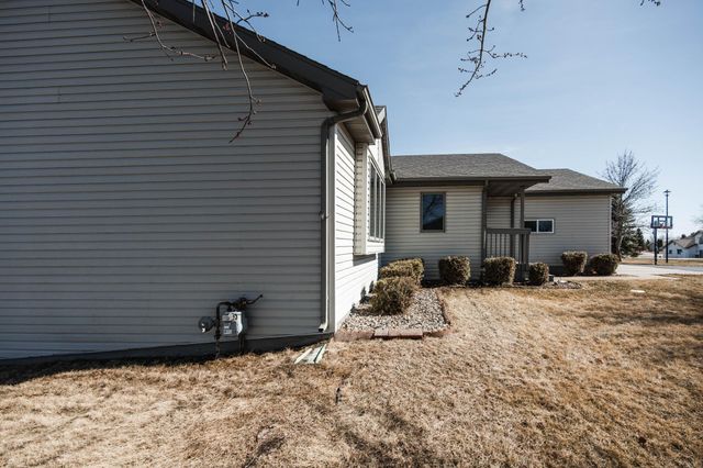 884 Willow Springs Road, Detroit Lakes, MN 56501