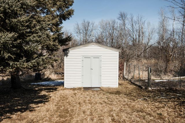 884 Willow Springs Road, Detroit Lakes, MN 56501