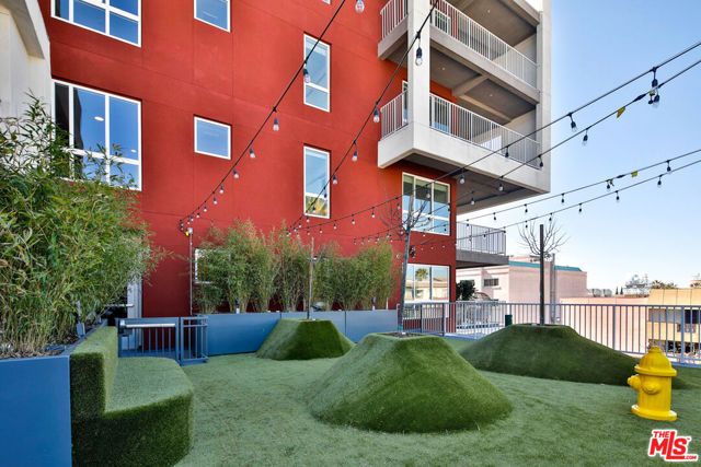 750 S Oxford Avenue 483, Los Angeles, CA 90005