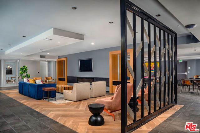 750 S Oxford Avenue 483, Los Angeles, CA 90005