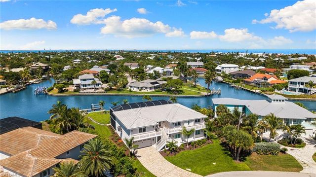 954 Whelk DR, Sanibel, FL 33957
