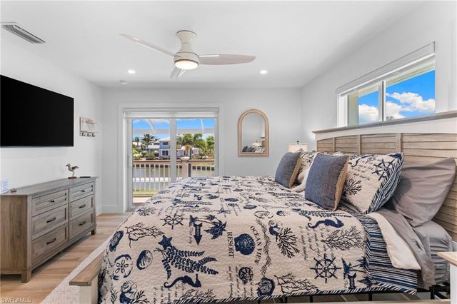 954 Whelk DR, Sanibel, FL 33957