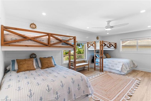 954 Whelk DR, Sanibel, FL 33957