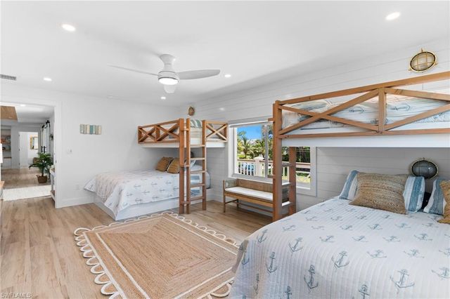 954 Whelk DR, Sanibel, FL 33957