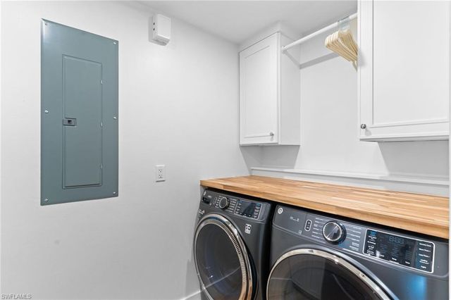 954 Whelk DR, Sanibel, FL 33957