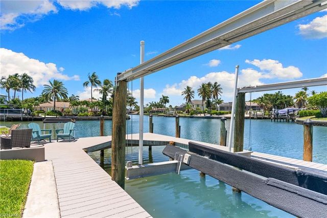 954 Whelk DR, Sanibel, FL 33957