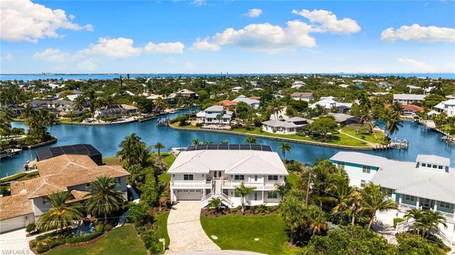 954 Whelk DR, Sanibel, FL 33957