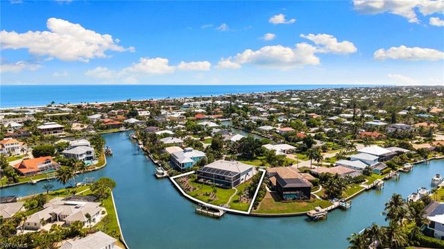 954 Whelk DR, Sanibel, FL 33957