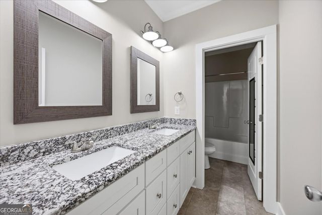 810 Holly Ridge, Gray, GA 31032