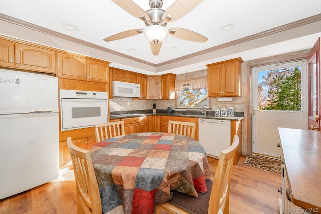 265 S 4th Street, Lindenhurst, NY 11757