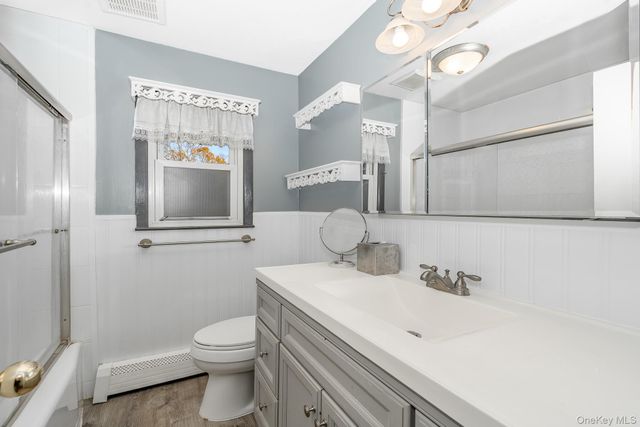 265 S 4th Street, Lindenhurst, NY 11757