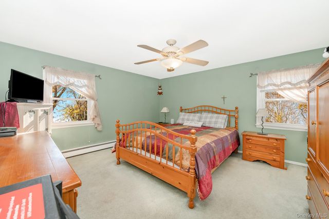 265 S 4th Street, Lindenhurst, NY 11757