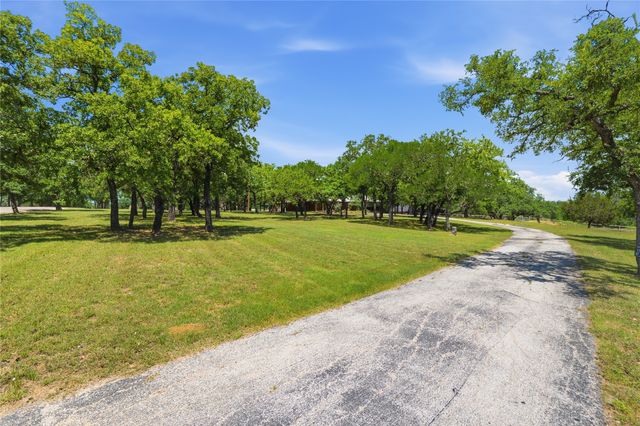 1528 Tidwell Road, Brock, TX 76087