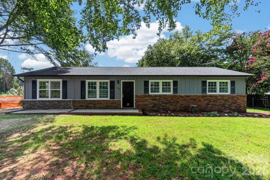 123 Robinette Lane, Statesville, NC 28625