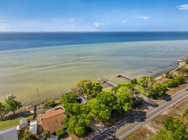 13947 FL-20, Niceville, FL 32578