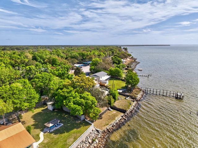 13947 FL-20, Niceville, FL 32578