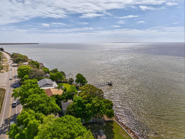 13947 FL-20, Niceville, FL 32578