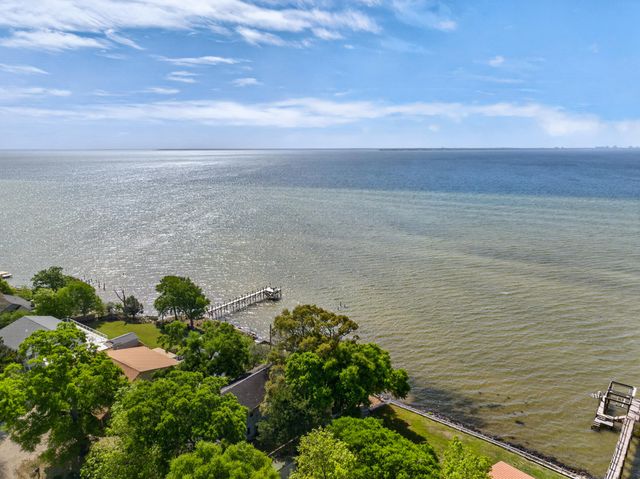 13947 FL-20, Niceville, FL 32578