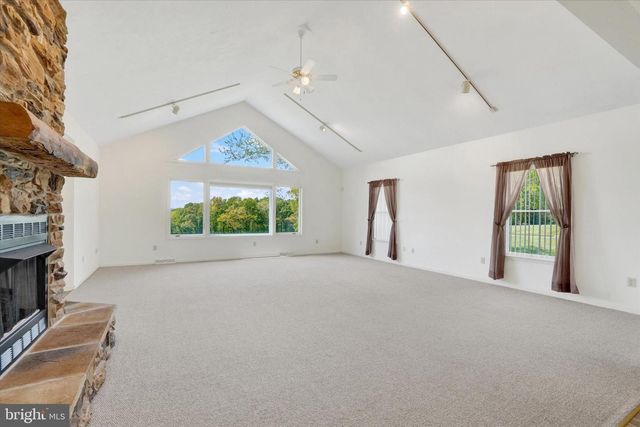 4192 EVERGREEN RD, Felton, PA 17322