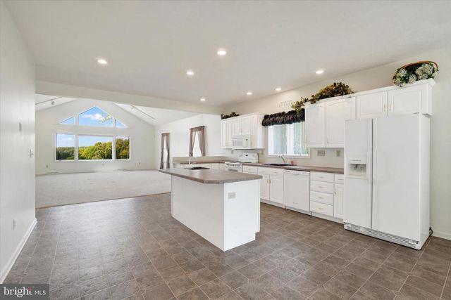 4192 EVERGREEN RD, Felton, PA 17322