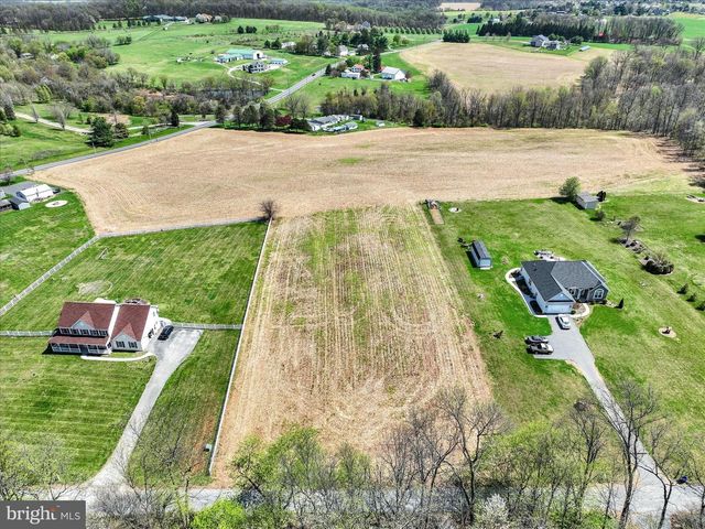 4192 EVERGREEN RD, Felton, PA 17322