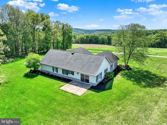 4192 EVERGREEN RD, Felton, PA 17322