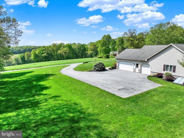 4192 EVERGREEN RD, Felton, PA 17322