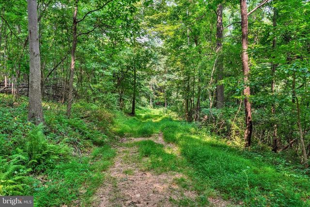 4192 EVERGREEN RD, Felton, PA 17322