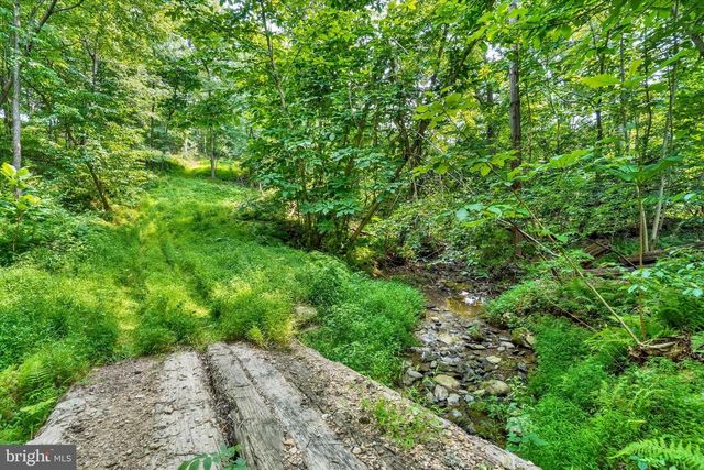4192 EVERGREEN RD, Felton, PA 17322