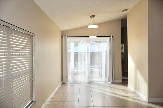 1521 NW 105th Ave, Plantation, FL 33322