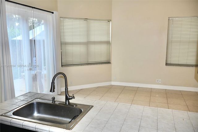 1521 NW 105th Ave, Plantation, FL 33322