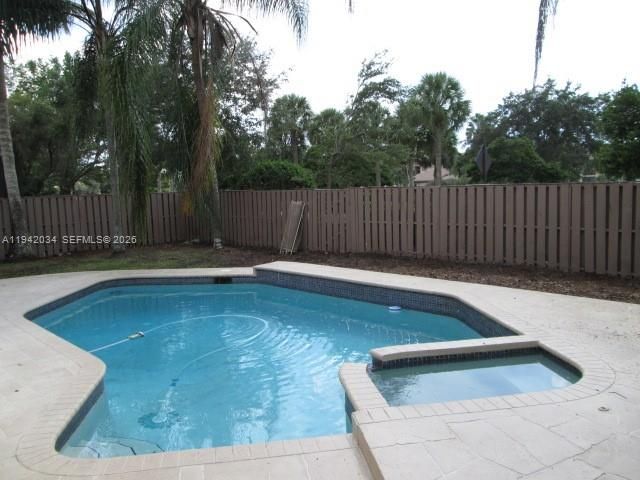 1521 NW 105th Ave, Plantation, FL 33322