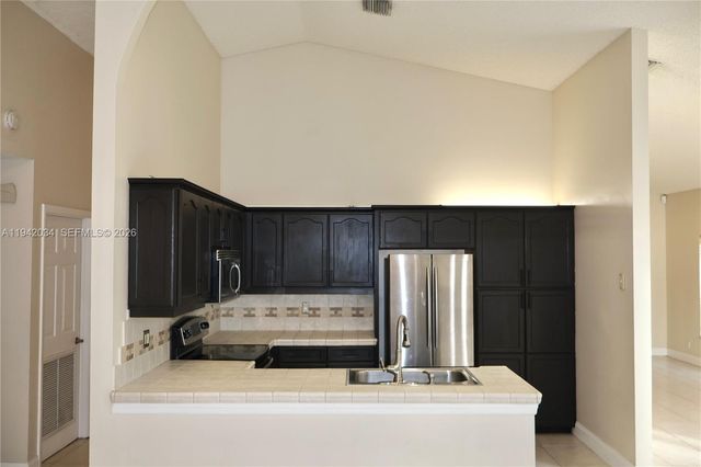 1521 NW 105th Ave, Plantation, FL 33322