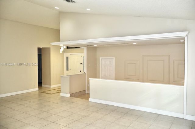 1521 NW 105th Ave, Plantation, FL 33322