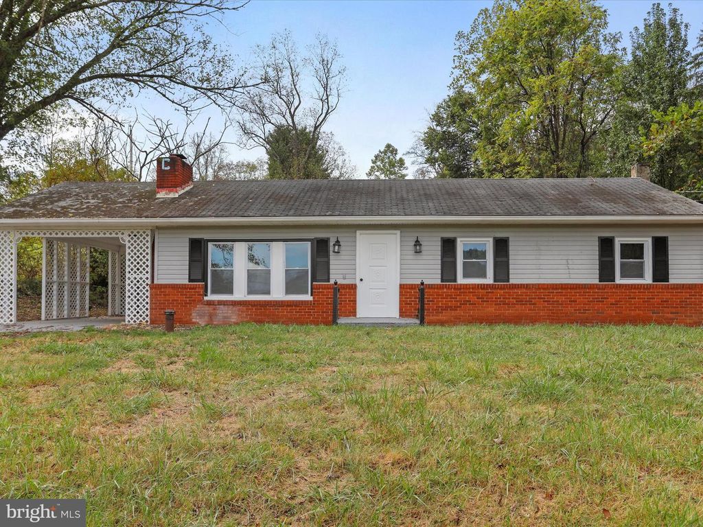 310 CRAWFORD LN, Great Cacapon, WV 25422
