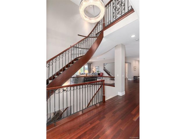 4450 W Caspian Cir, Littleton, CO 80128