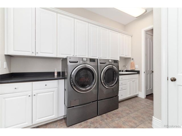 4450 W Caspian Cir, Littleton, CO 80128