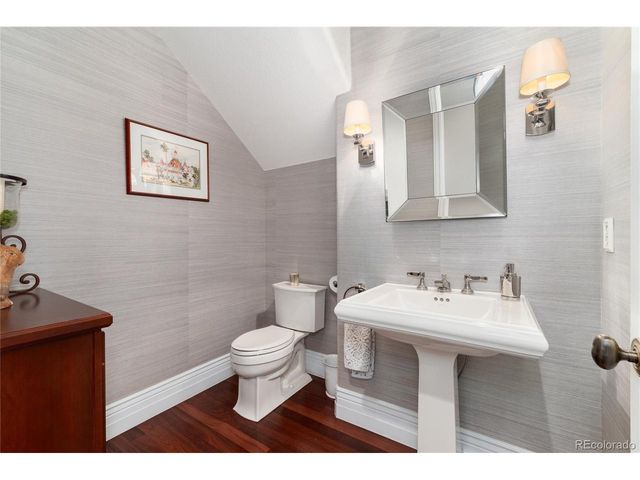 4450 W Caspian Cir, Littleton, CO 80128