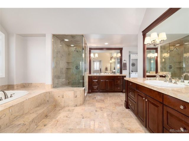 4450 W Caspian Cir, Littleton, CO 80128