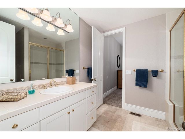 4450 W Caspian Cir, Littleton, CO 80128