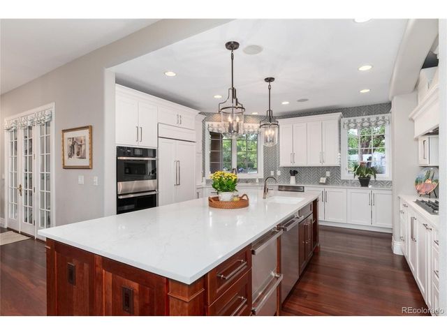 4450 W Caspian Cir, Littleton, CO 80128