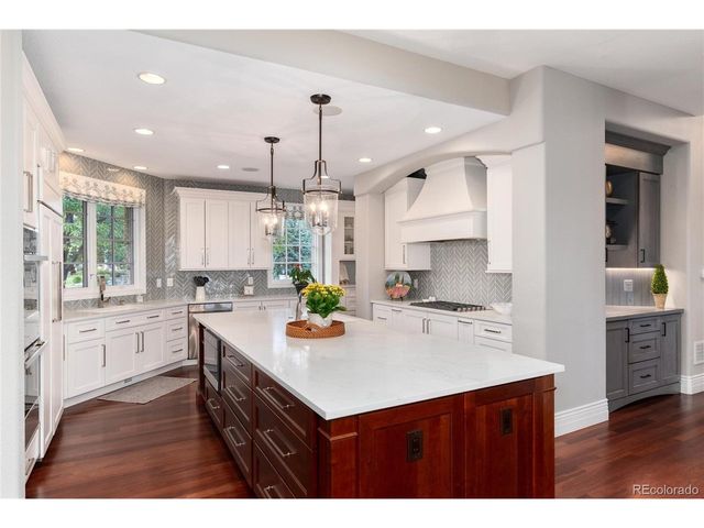4450 W Caspian Cir, Littleton, CO 80128