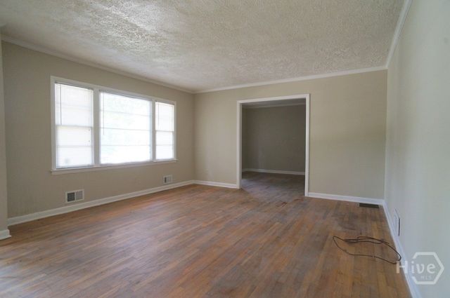435 Barnett Shoals Road, Athens, GA 30605