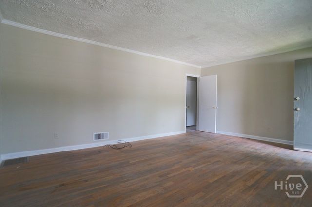 435 Barnett Shoals Road, Athens, GA 30605