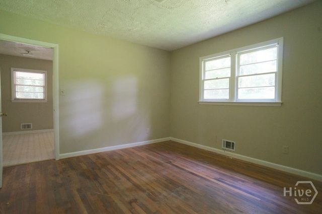 435 Barnett Shoals Road, Athens, GA 30605