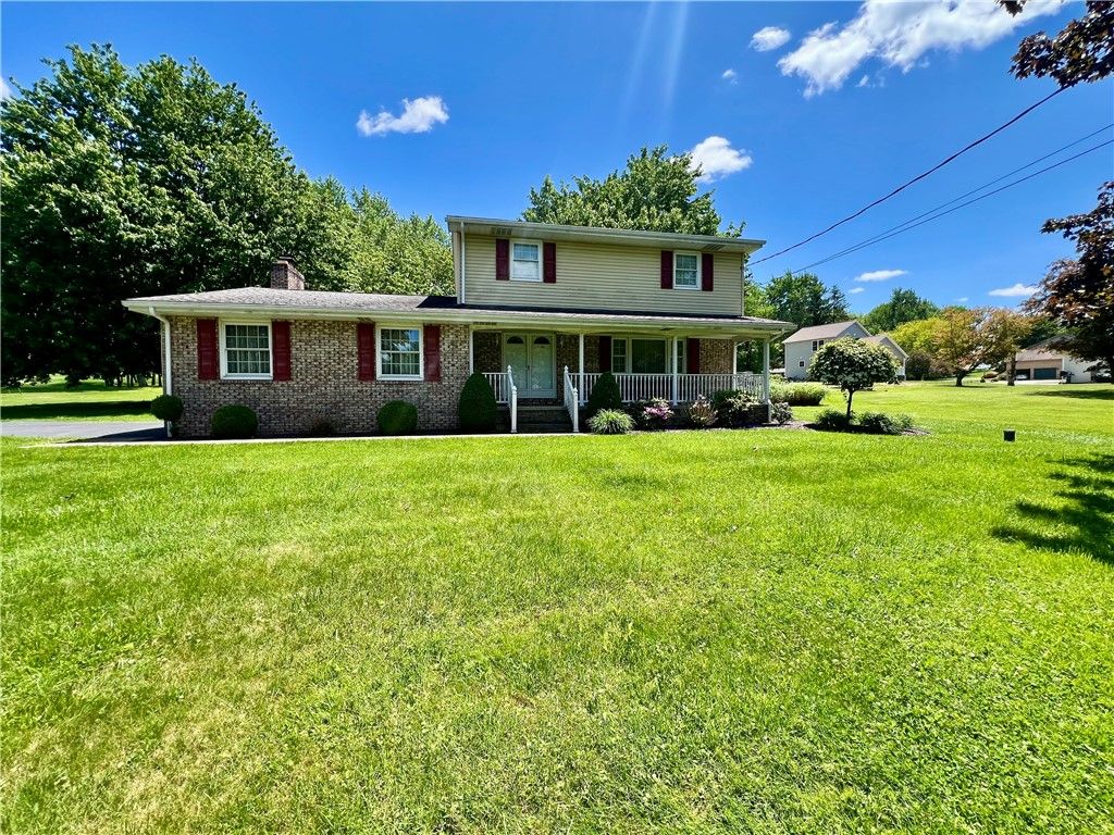 Image 1 of property listing at 156 Clarksen Dr, Union Twp, PA 16101