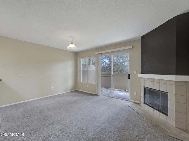 2731 Erringer Road 28, Simi Valley, CA 93065