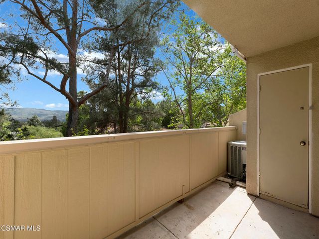 2731 Erringer Road 28, Simi Valley, CA 93065