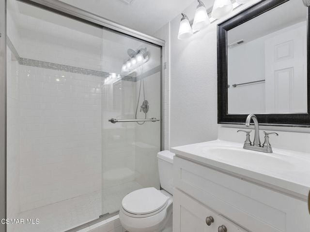 2731 Erringer Road 28, Simi Valley, CA 93065