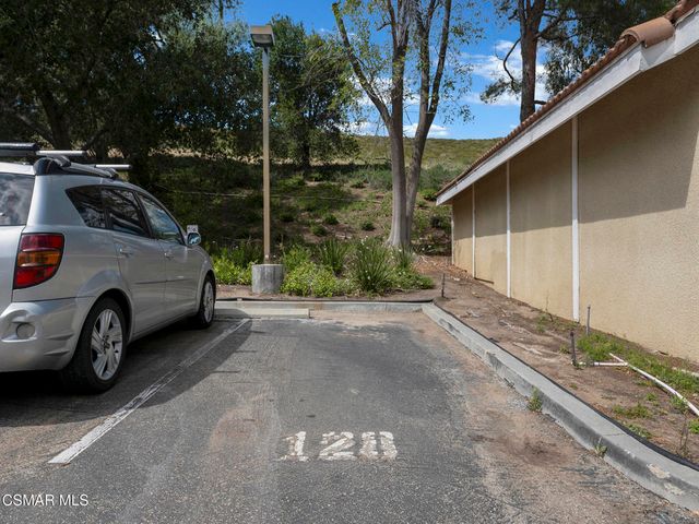 2731 Erringer Road 28, Simi Valley, CA 93065